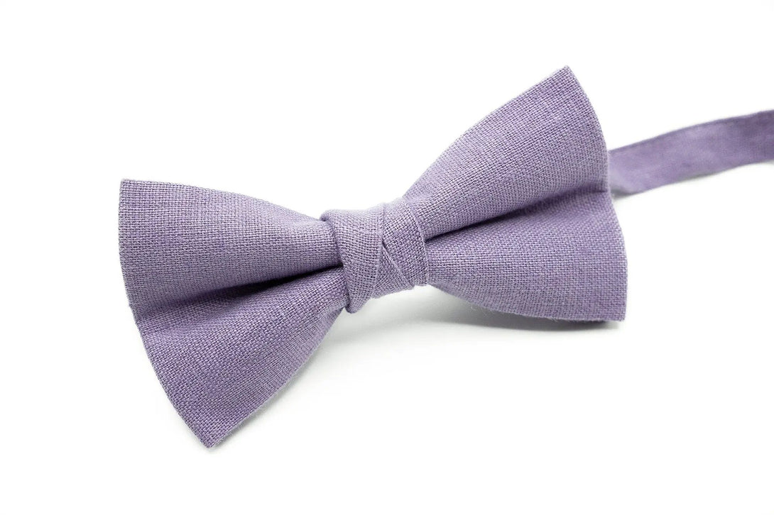 Stylish lavender linen bow tie for boys and men, perfect for weddings and special events, available with a coordinating pocket square.