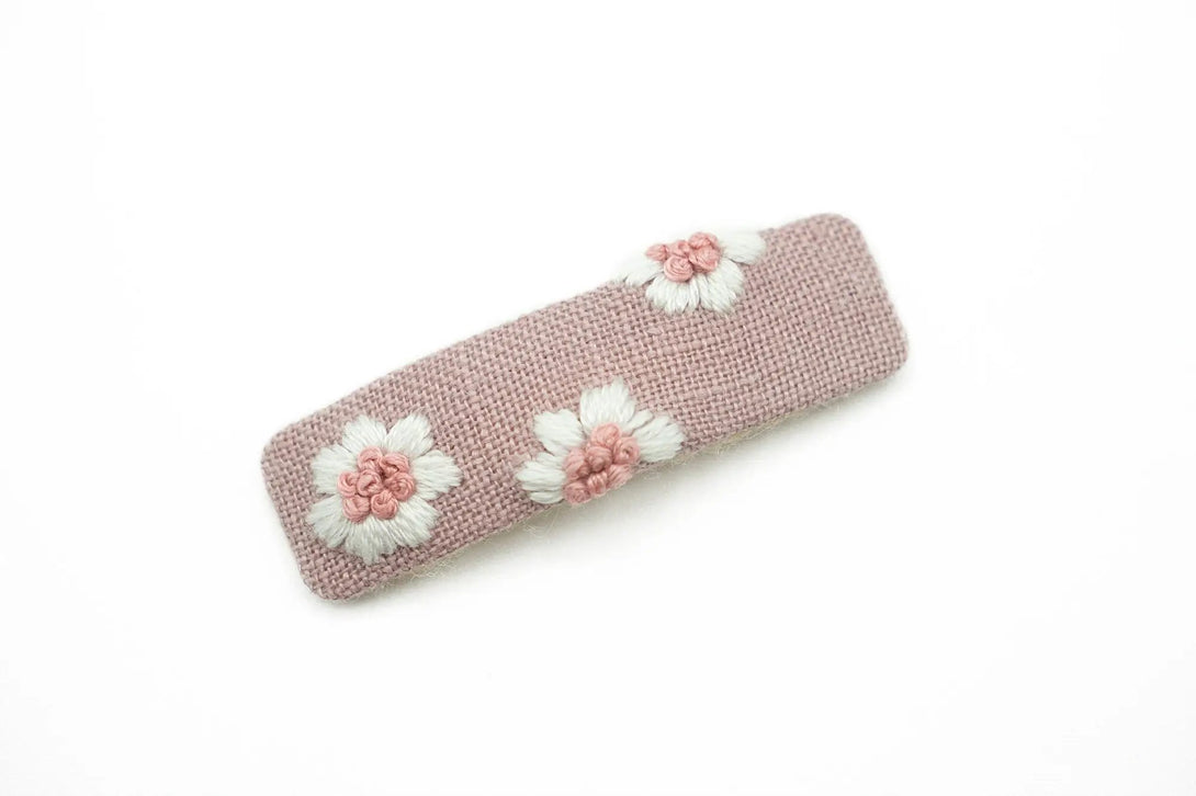 Charming hand-embroidered mauve flower hair clip featuring delicate white and pink floral details, perfect as a cute gift for baby girls, women, or bridesmaids for weddings.