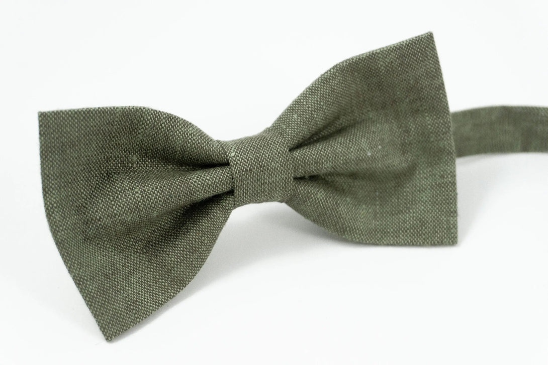 Dark Sage green pre-tied butterfly bow ties for men / Wedding bow ties for groomsmen or unique gift for men