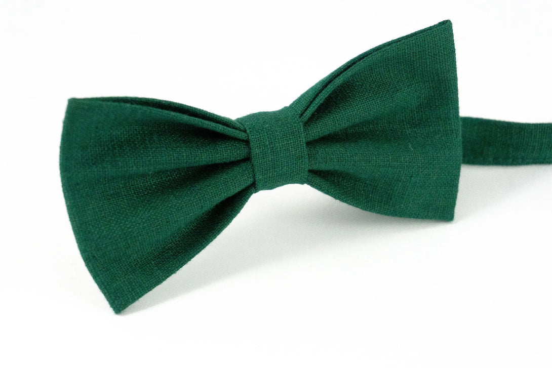 Dark green bow tie for wedding available with matching pocket square / Wedding bow tie for groomsmen proposal gift and groom