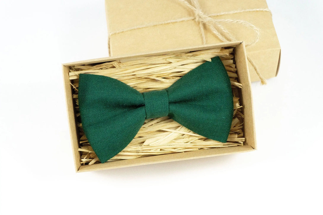 Dark green pre-tied bow tie for men and kids / Unique anniversary gift for husband or birthday gift for men