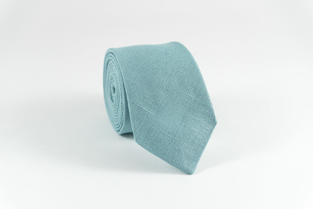 Sea blue linen groomsmen bow ties