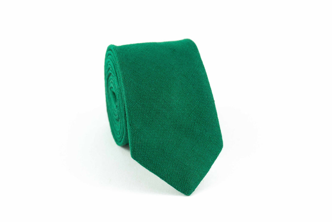 Green pre-tied bow ties for men and baby boys linen bow ties