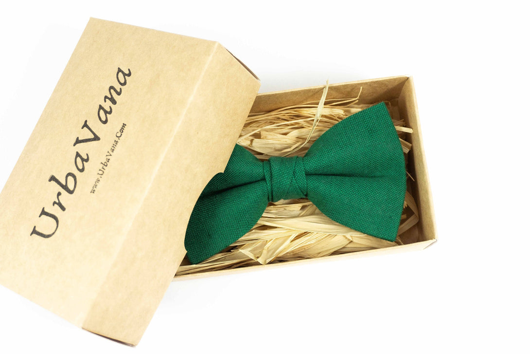 Green mens pre tied wedding bow ties for groom and groomsmen