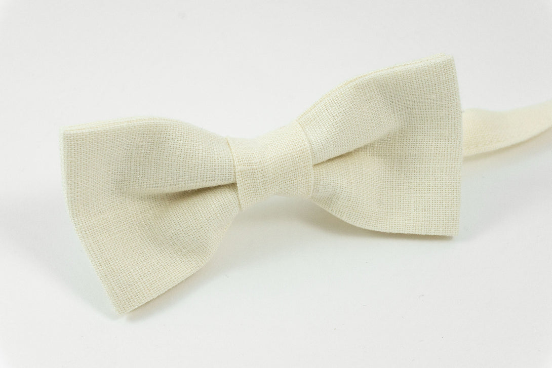 Champagne pre-tied wedding bow tie for groomsmen