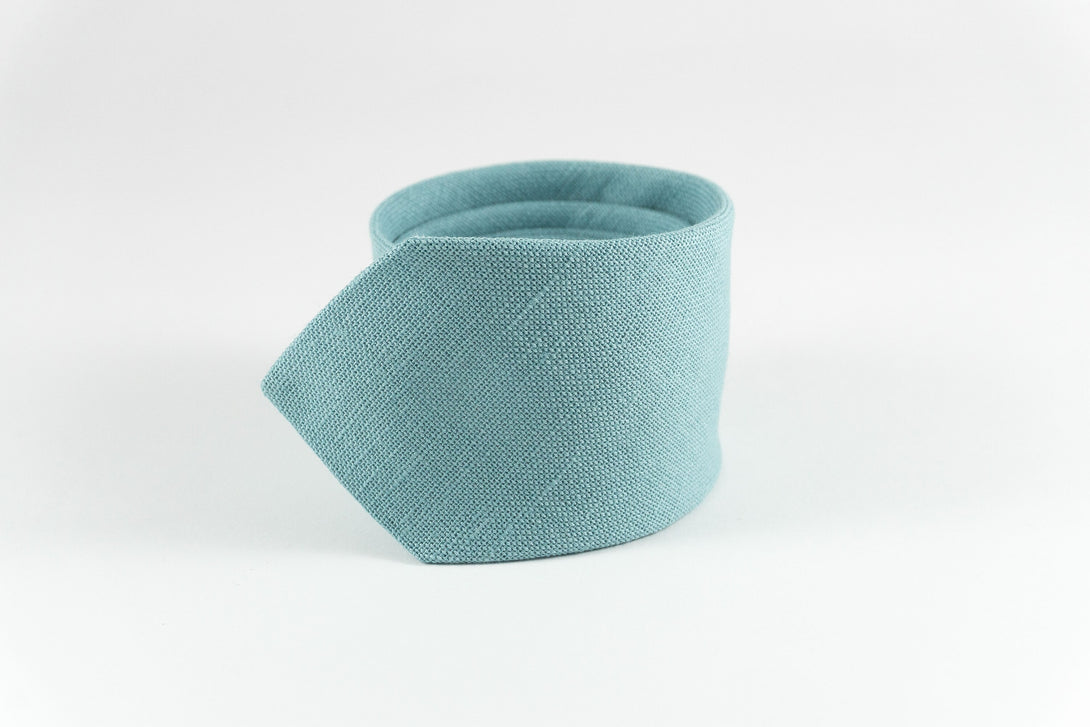 Sea blue linen groomsmen bow ties