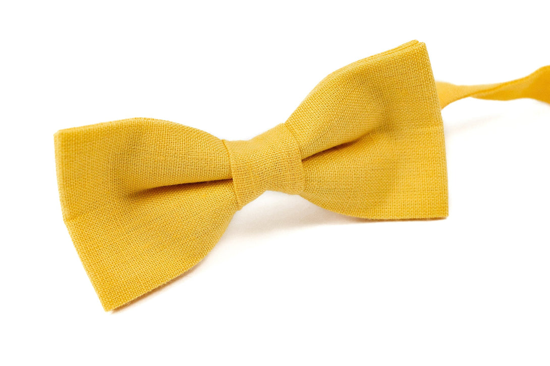 Yellow handmade linen groomsmen ties for wedding - Pre-tied wedding bow ties for men