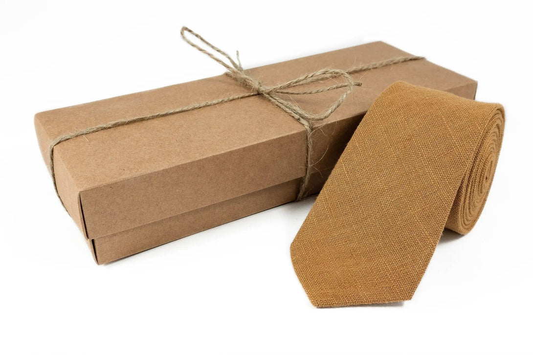 Camel color linen men's bow ties available with matching pocket square / Camel groomsmen bow ties and wedding neckties