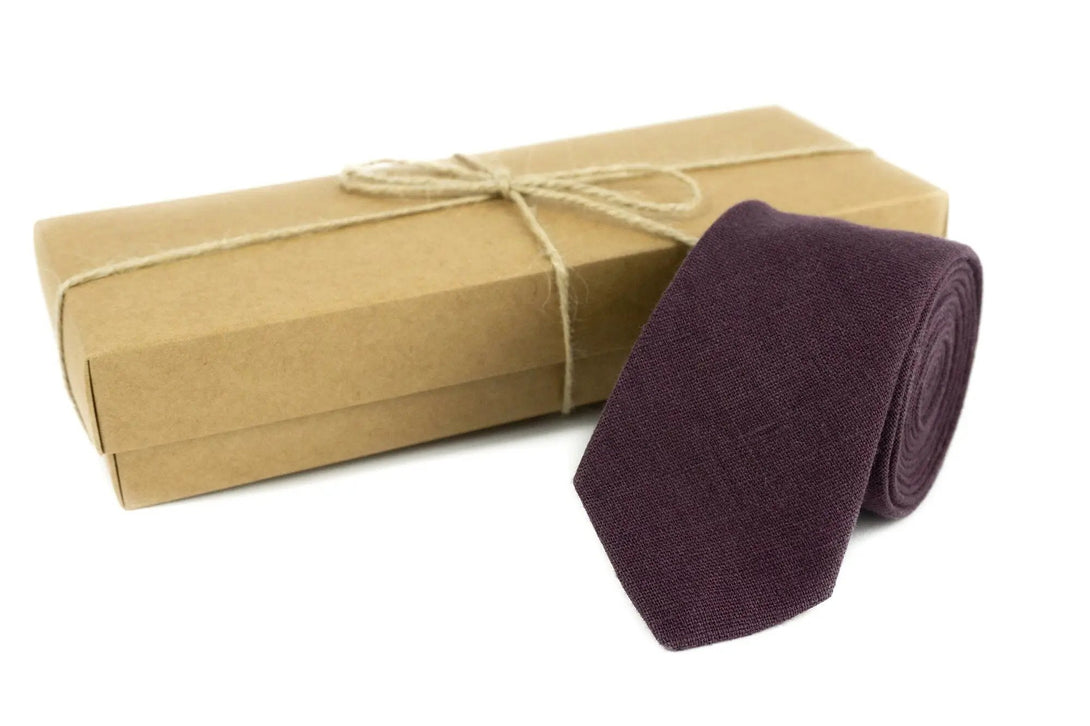 Eggplant color pre-tied men's butterfly bow tie made from eco-friendly linen / Handmade purple bow tie as unique gift for men