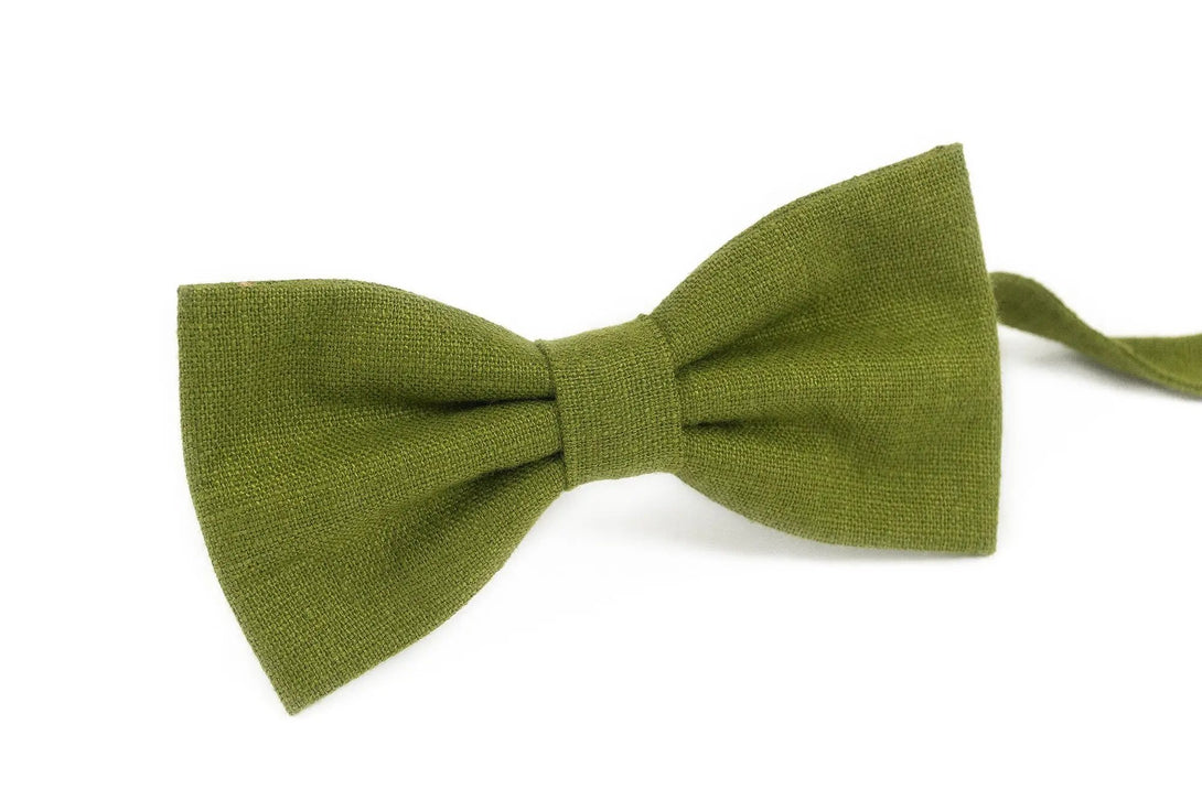 Moss green linen groomsmen tie for wedding available with matching handkerchief / Gift for men