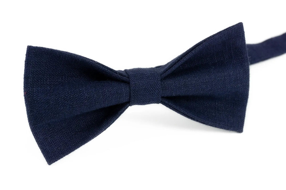 Navy Blue linen groomsmen bow tie for wedding / Skinny or slim necktie for man available with matching pocket square