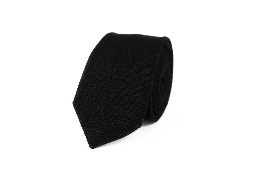 Black linen groomsmen bow ties for weddings / Prom bow ties and skinny necktie for man