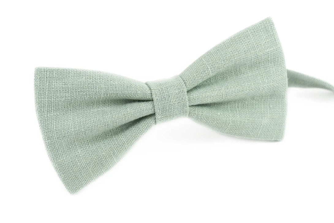 Dusty Sage Green wedding bow tie for groomsmen and groom / Ring bearer bow tie or linen necktie for man