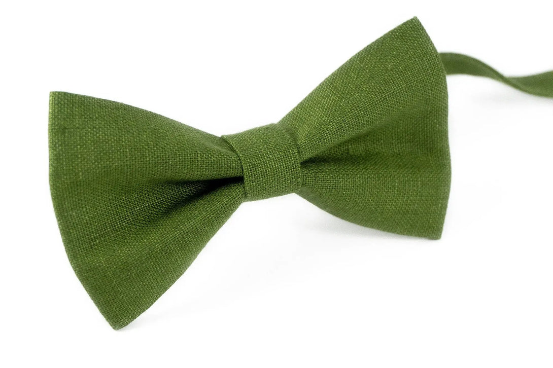 Olive green pre-tied linen groomsmen bow ties / Unique anniversary gift for husband or boyfriend