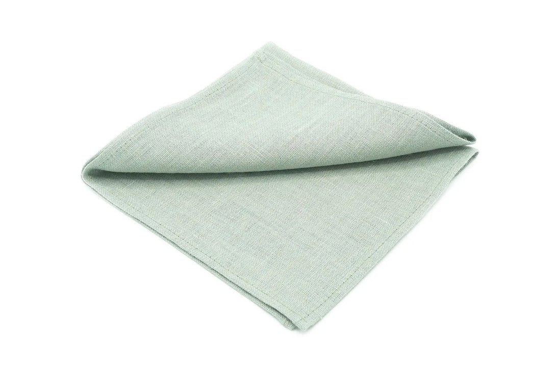 Dusty Sage Green wedding bow tie for groomsmen and groom / Ring bearer bow tie or linen necktie for man