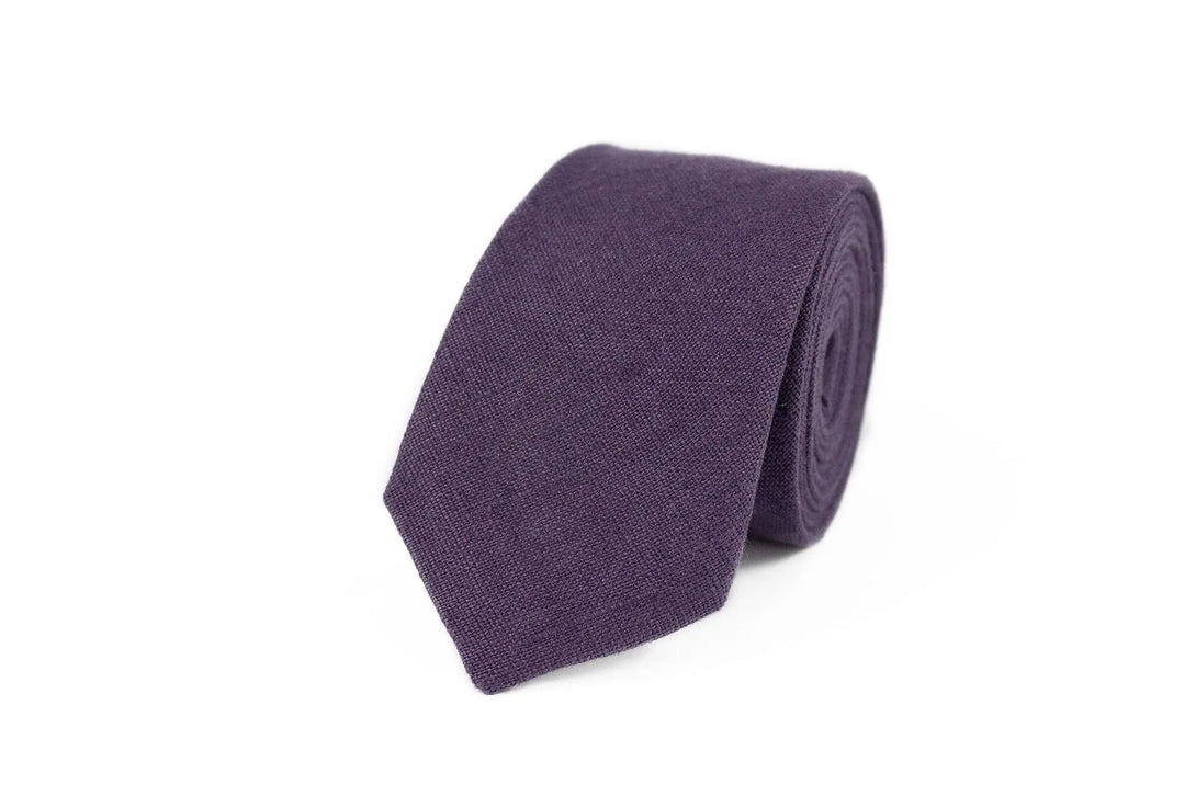 Dark purple linen pre-tied wedding bow tie for groomsmen proposal gift / Gift for men