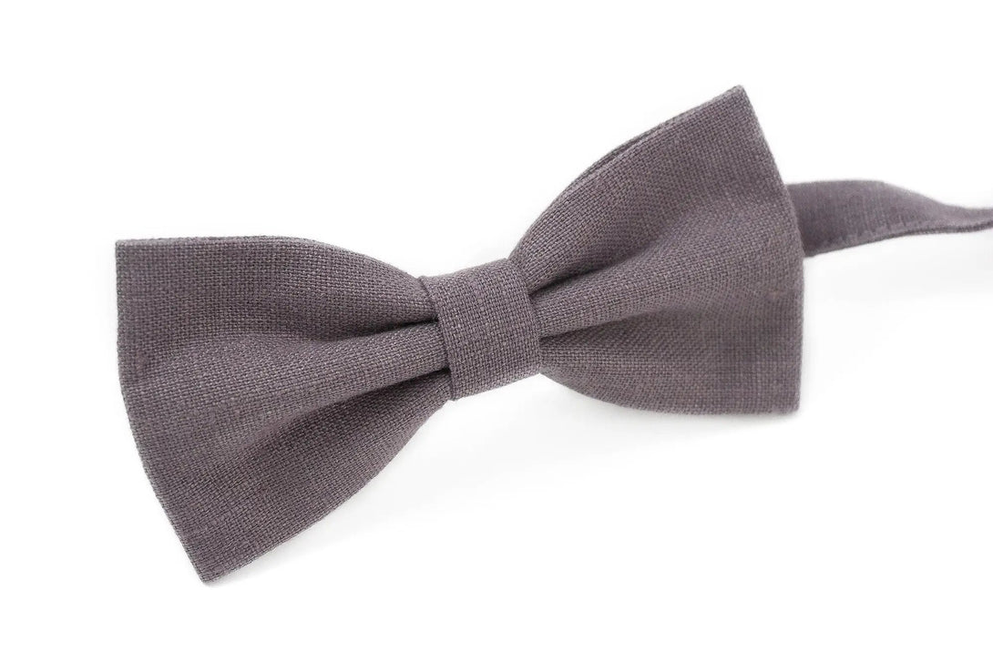 Dusty purple pre-tied butterfly bow ties for men / Wedding bow ties for groomsmen and ring bearer boys