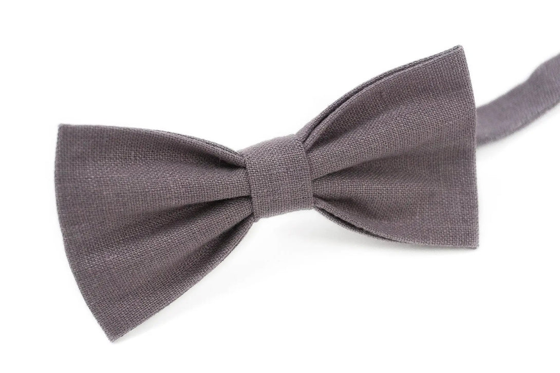 Dusty purple wedding bow ties for groomsmen and groom / Ties for men available with matching pocket square