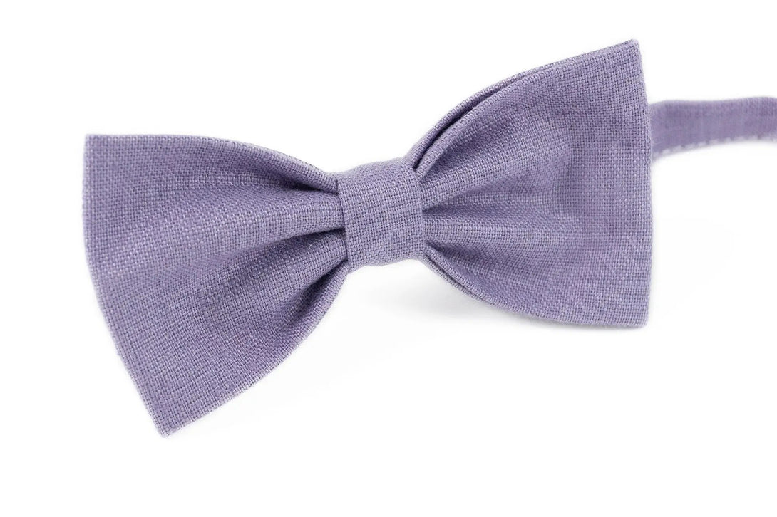 Lavender color pre-tied groomsmen tie for weddings available with matching handkerchief / Gift for men