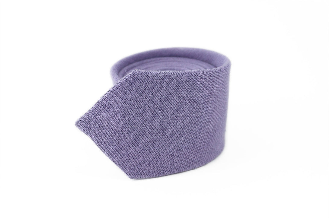 Lavender color pre-tied linen bow tie for groom or groomsmen on wedding day as unique gift from bride