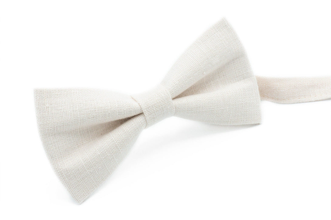 Ivory pre-tied classic groomsmen bow ties for weddings / Skinny slim or standard neckties for men