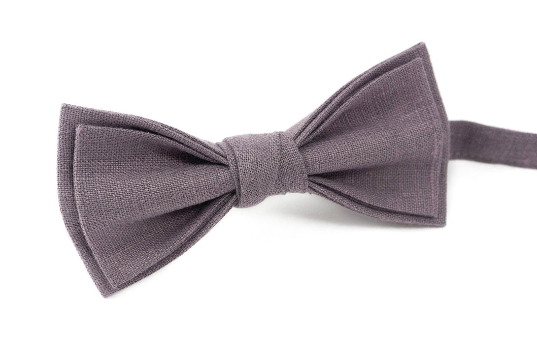 Dusty purple bow tie and pocket square for weddings - groomsmen bow tie / bow ties for men / wedding necktie