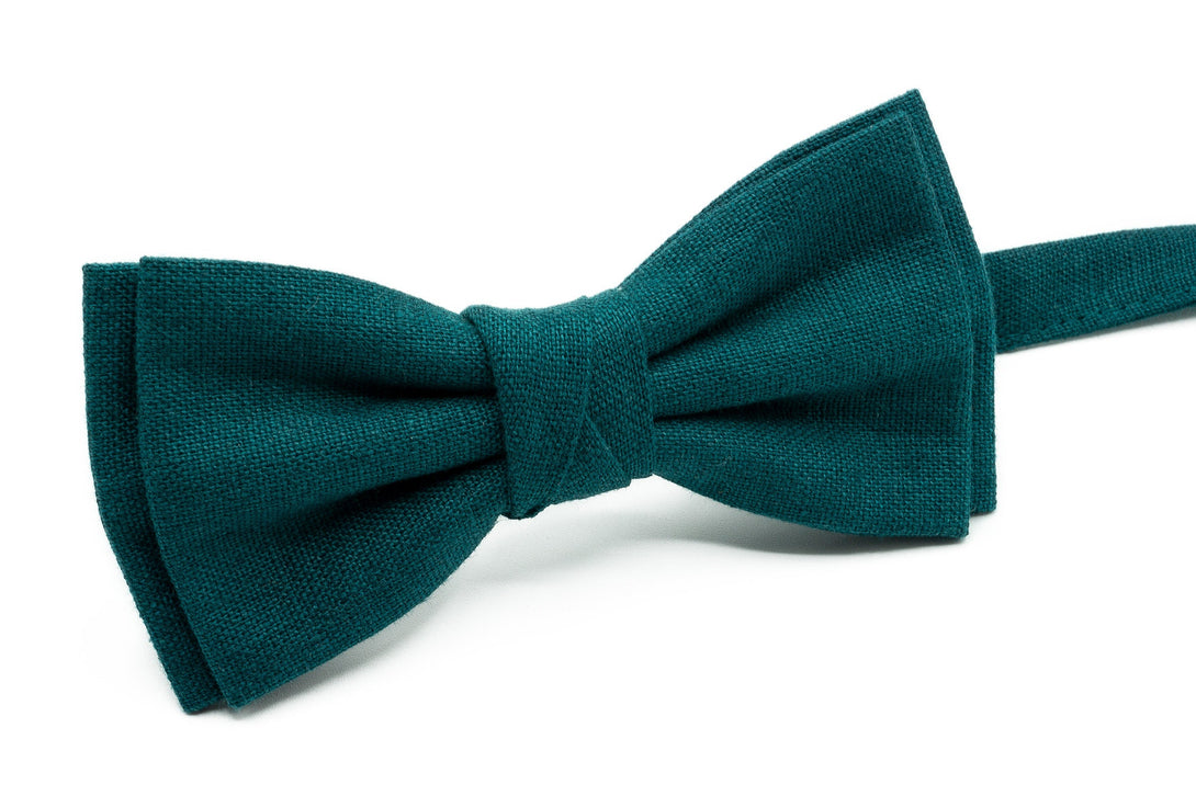 Teal green color butterfly wedding bow tie for groomsmen and groom / Teal green neckties for man available with matching pocket square