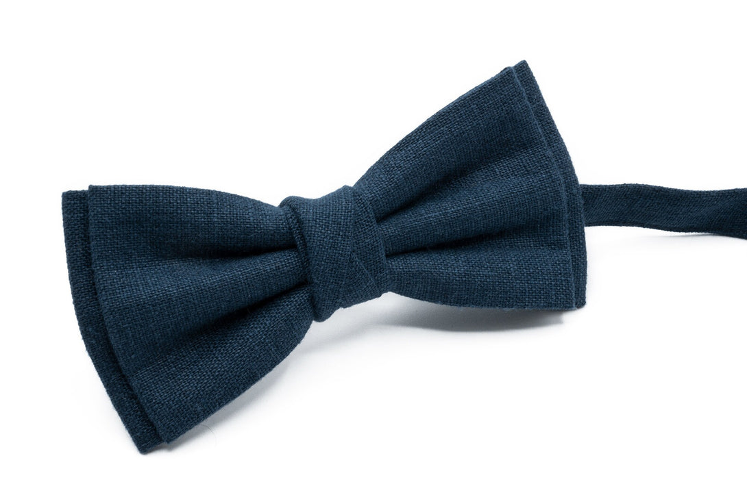 Midnight blue color butterfly wedding bow tie for groomsmen / Midnight blue neckties for man and boys available with matching suspenders