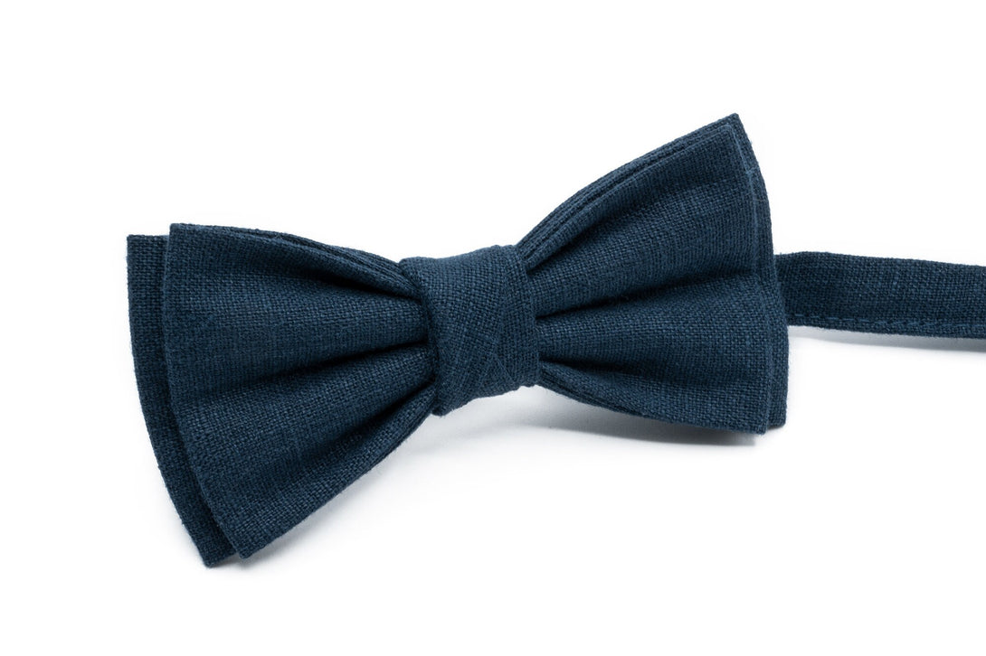 Midnight blue color butterfly best men bow ties available with matching pocket square / Midnight blue skinny or regular necktie for man