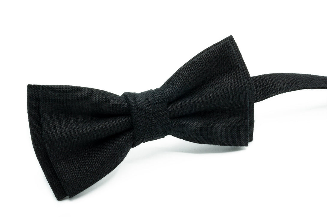 Black color pre-tied butterfly bow ties for men and boys / Black color necktie for man available with matching pocket square or suspenders