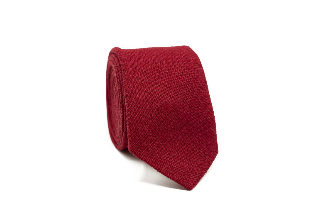 Burgundy Dark Red pre-tied groomsmen bow ties for fall wedding available with matching pocket square or suspenders for men and boys