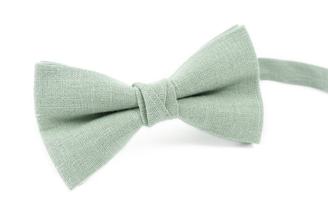 Dusty Light Sage Green pre-tied wedding bow ties for groomsmen / Dusty Sage linen necktie for man available with matching handkerchief